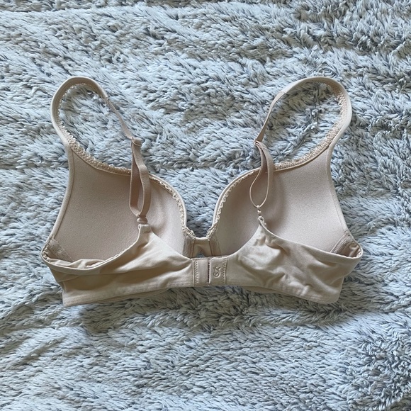 Victoria’s Secret push up bra - Picture 2 of 2